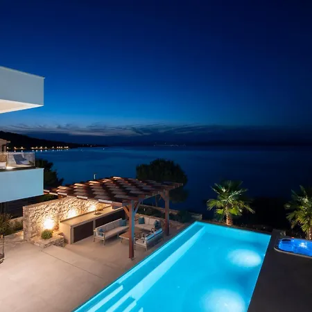 Romana - Luxury Estate Villa *