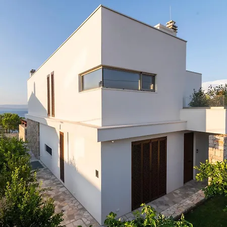Romana - Luxury Estate Villa