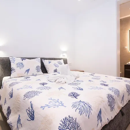 Romana - Luxury Estate Villa *