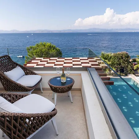 Romana - Luxury Estate Villa