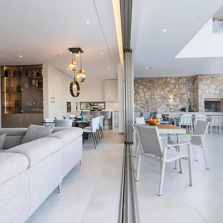 Romana - Luxury Estate * Stomorska