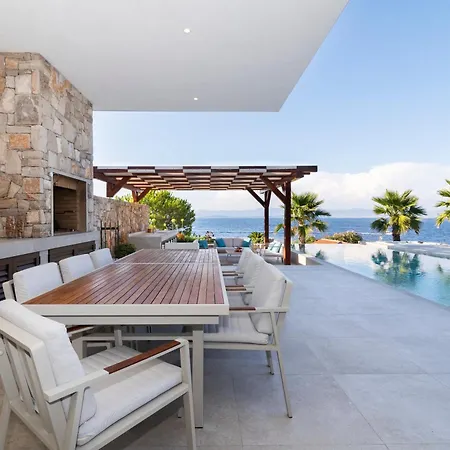 Romana - Luxury Estate
