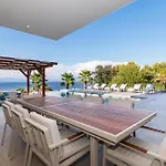 Romana - Luxury Estate