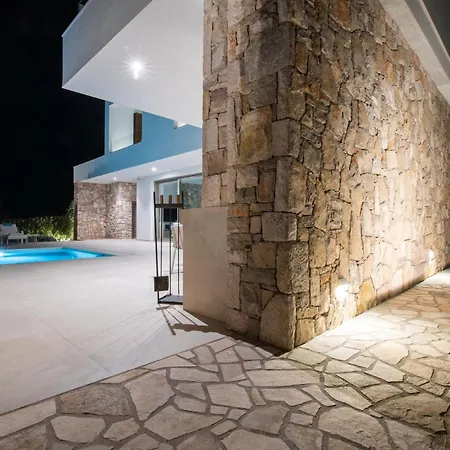 Romana - Luxury Estate 스토모르스카